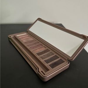 Urban Decay naked 3 eyeshadow palette